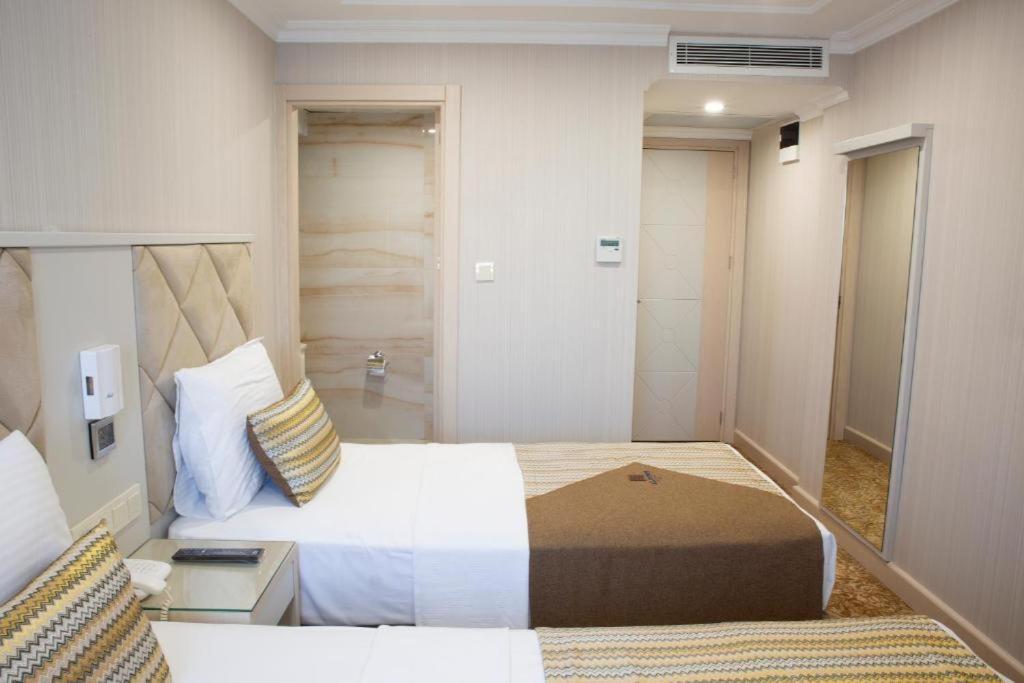 Alpinn Hotel Due Istanbul Bagian luar foto
